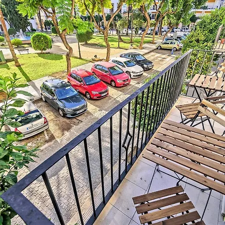 Plaza Polvorista 4-bedroom W Balcony Apartment El Puerto de Santa Maria