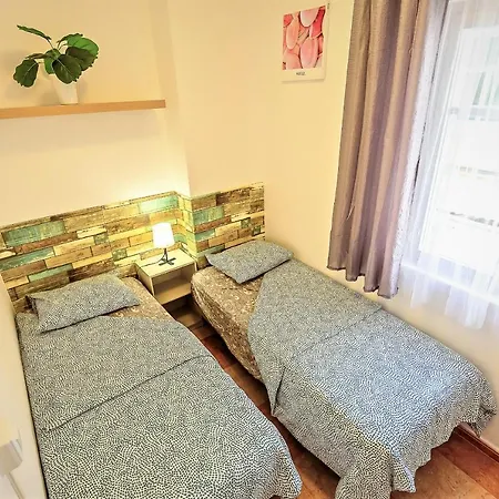 Apartment Plaza Polvorista 4-bedroom W Balcony